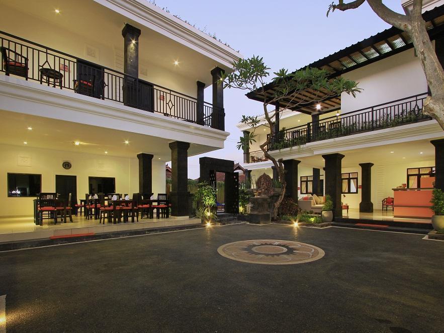 Kubu Anyar Hotel 庫塔 外观 照片
