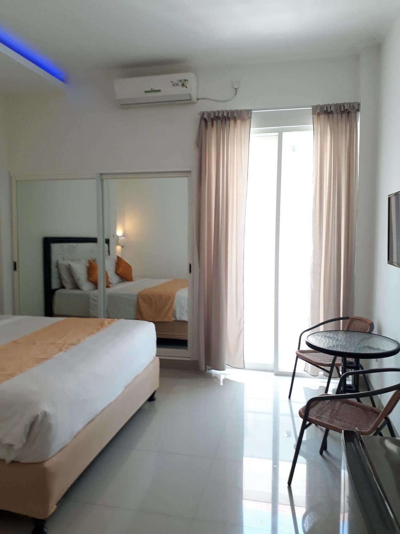 Kubu Anyar Hotel 庫塔 外观 照片