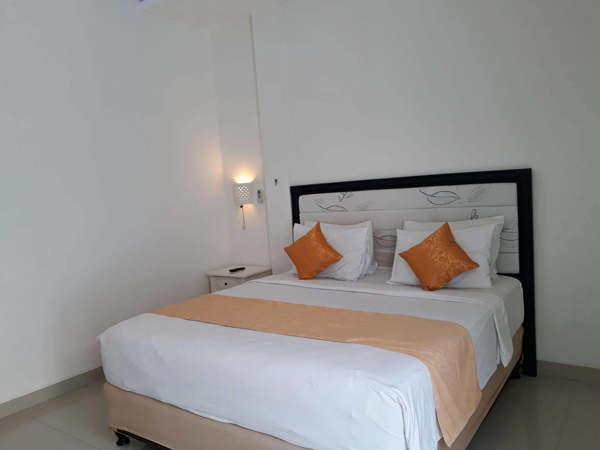 Kubu Anyar Hotel 庫塔 外观 照片