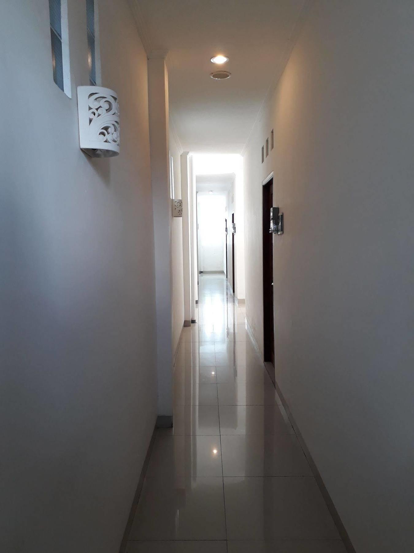 Kubu Anyar Hotel 庫塔 外观 照片
