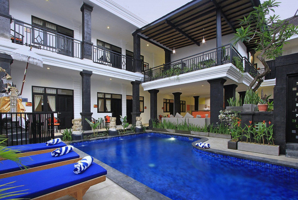 Kubu Anyar Hotel 庫塔 外观 照片